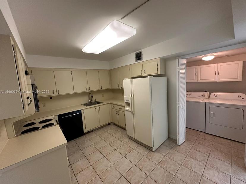 Picture of 491 Racquet Club Rd # 308, Weston FL 33326