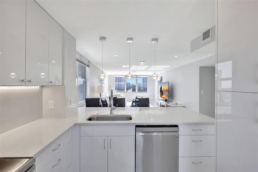 Picture of 201 N Ocean Blvd # 904, Pompano Beach FL 33062