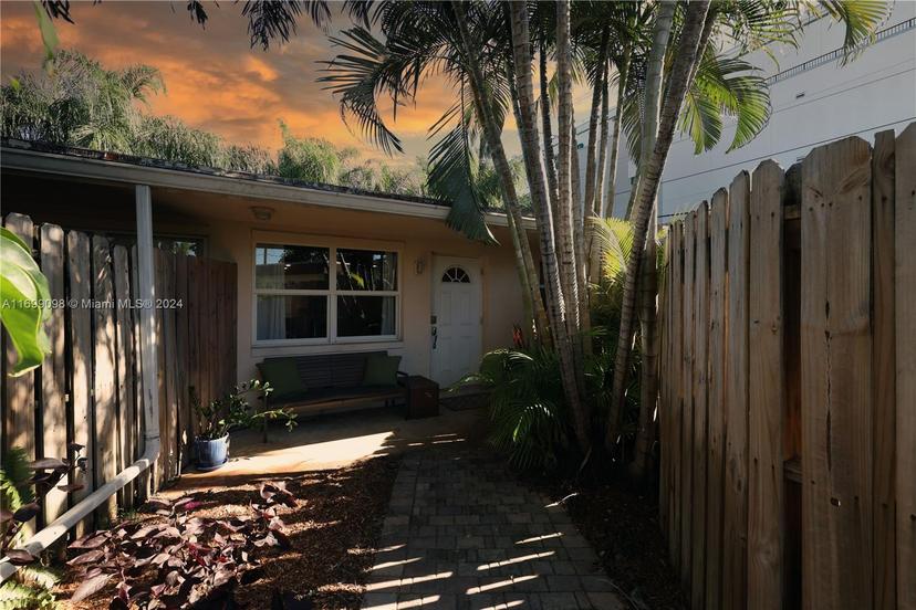 Picture of 1330 Holly Heights Dr # 3, Fort Lauderdale FL 33304