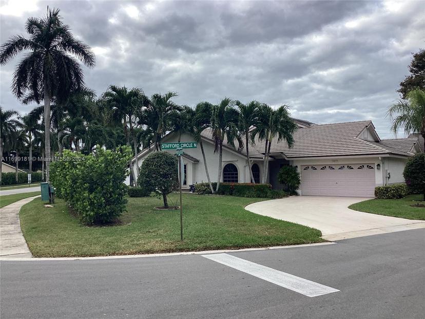 Picture of 10893 N Stafford Cir N # 10893, Boynton Beach FL 33436