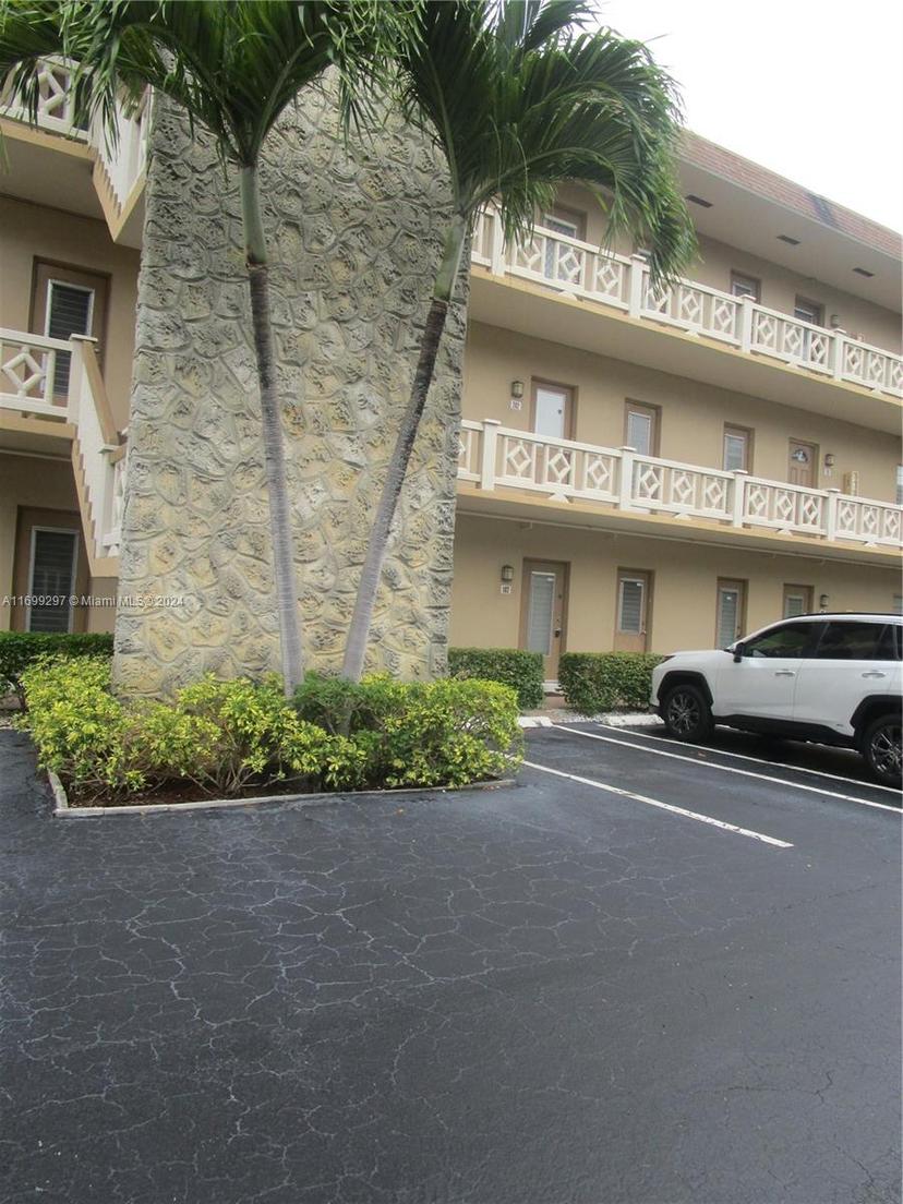 Picture of 5001 NW 34 St # 102, Lauderdale Lakes FL 33319