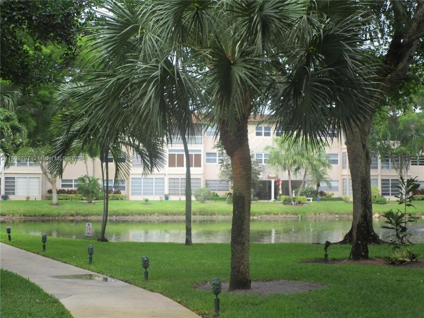 Picture of 5001 NW 34 St # 102, Lauderdale Lakes FL 33319