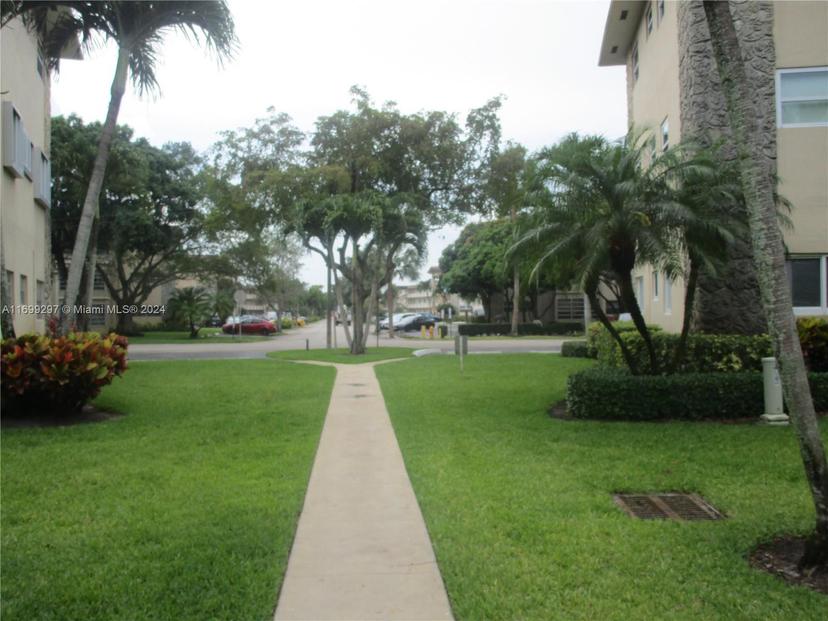 Picture of 5001 NW 34 St # 102, Lauderdale Lakes FL 33319