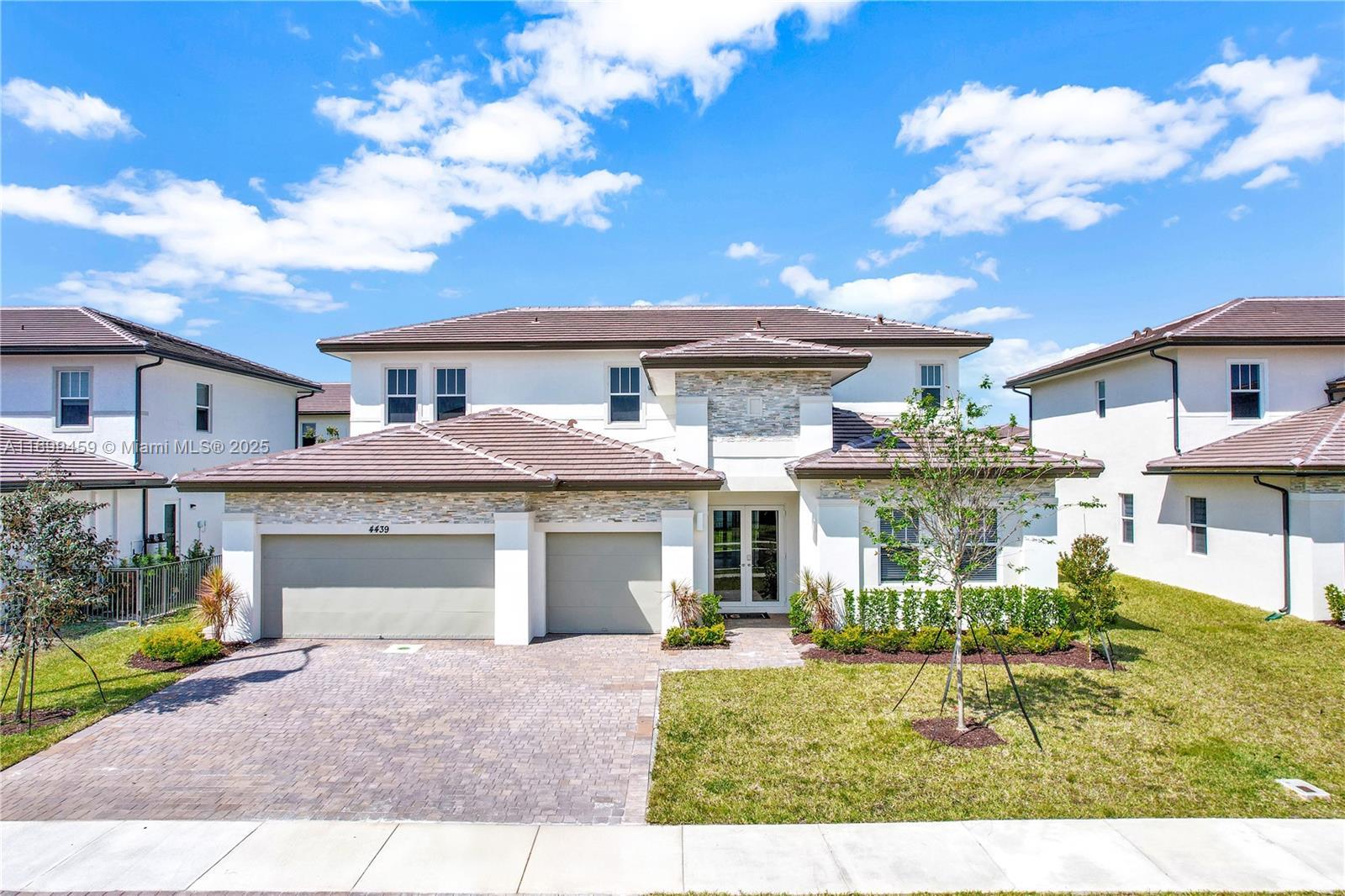 Picture of 4439 SW 122Nd Ter, Davie, FL 33330