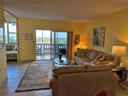 Picture of 4001 Hillcrest Dr # 912, Hollywood, FL 33021
