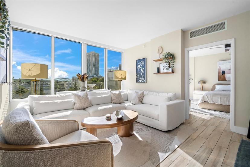 Picture of 2155 Washington Ct # 503, Miami Beach FL 33139