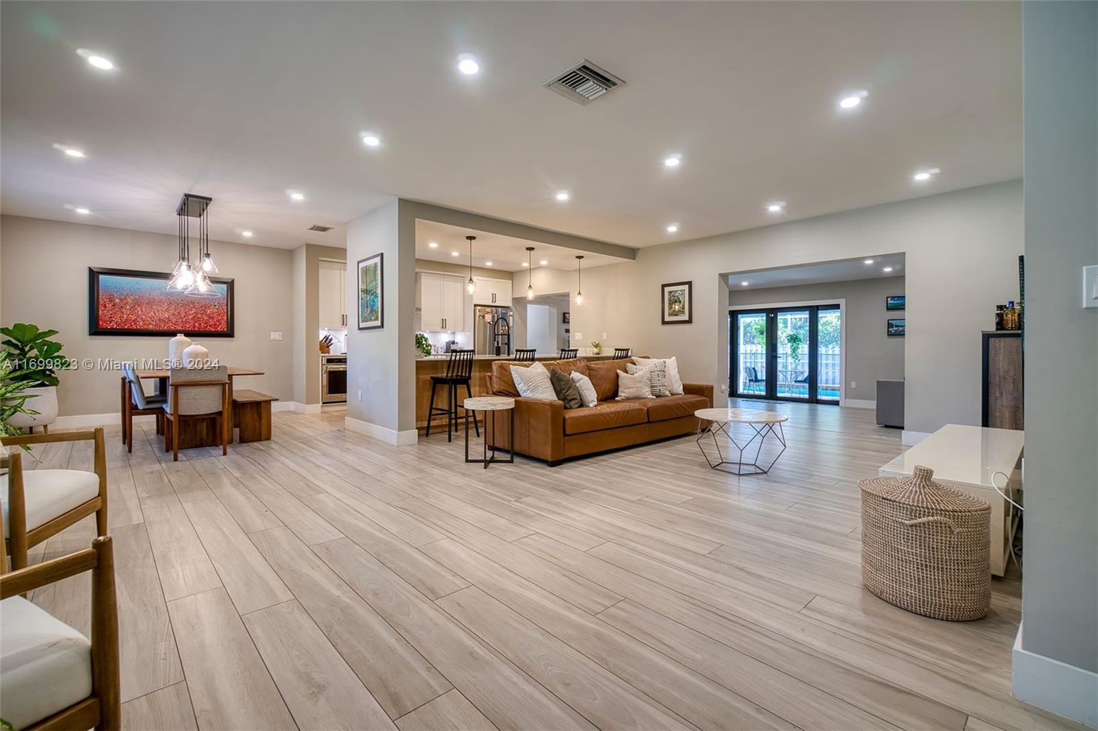 Picture of 9801 SW 73Rd Ct, Pinecrest, FL 33156