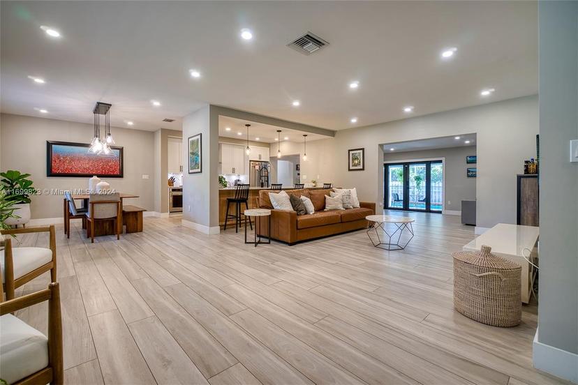 Picture of 9801 SW 73Rd Ct, Pinecrest FL 33156