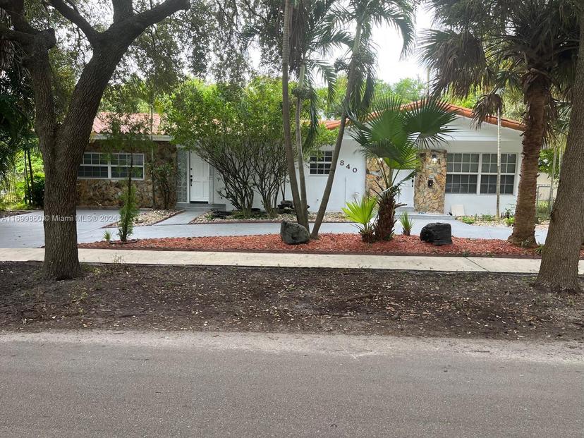 Picture of 840 NE 182Nd St, North Miami Beach FL 33162