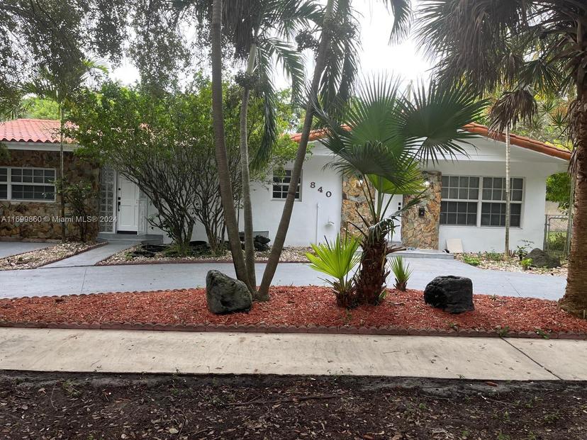 Picture of 840 NE 182Nd St, North Miami Beach FL 33162