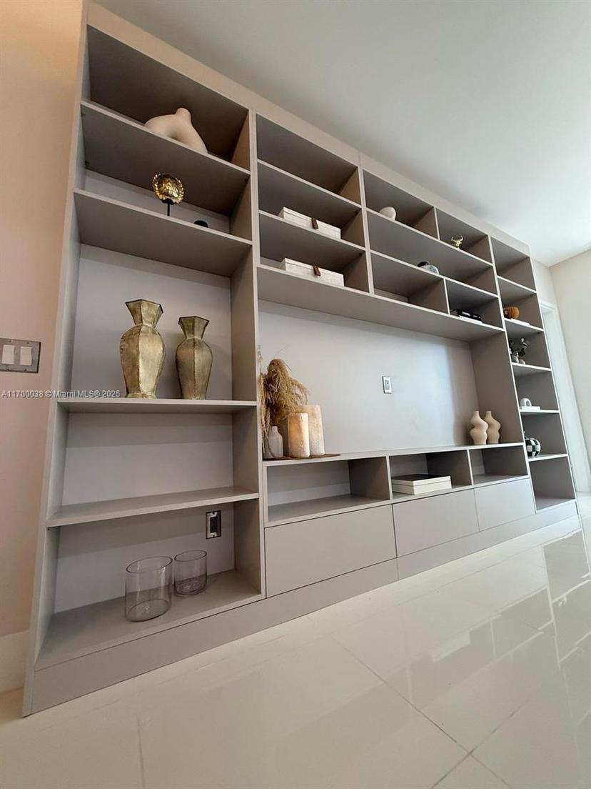Picture of 1300 Brickell Bay Dr # 604, Miami FL 33131