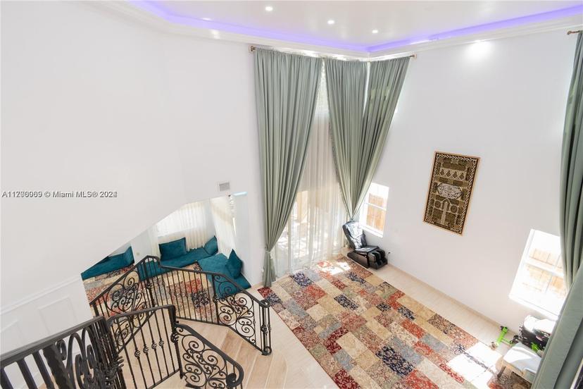 Picture of 11174 NW 78Th Ln, Doral FL 33178