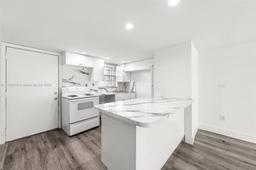 Picture of 1461 NE 150Th St # 103, Miami, FL 33161