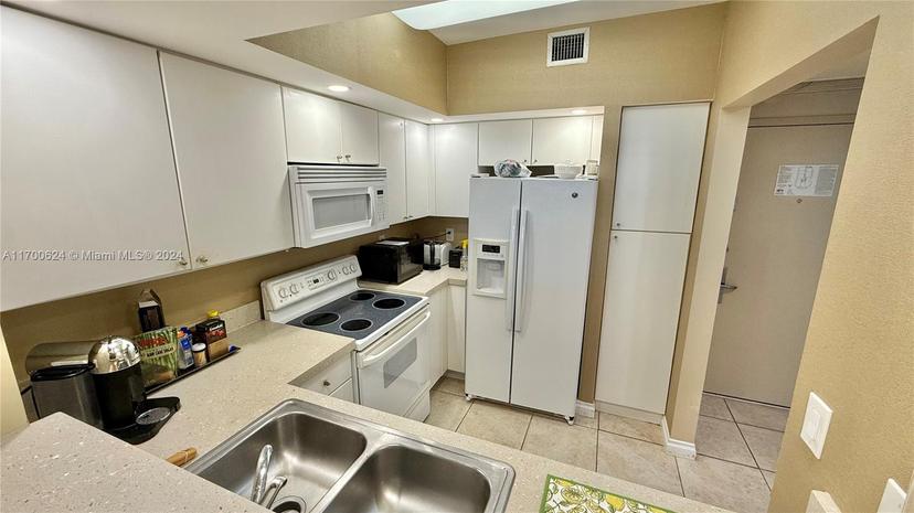 Picture of 17375 Collins Ave # 1101, Sunny Isles Beach FL 33160