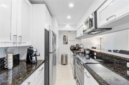 Picture of 5236 NE 6Th Ave # G25, Oakland Park, FL 33334