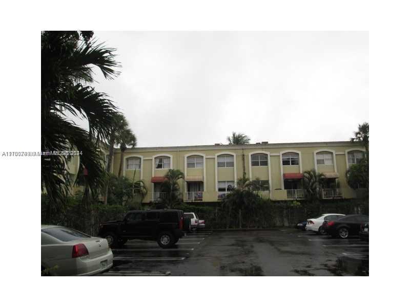 Picture of 17911 NW 68Th Ave # O105, Hialeah FL 33015