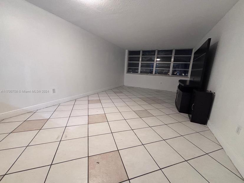 Picture of 1351 NE Miami Gardens Dr # 604E, Miami FL 33179