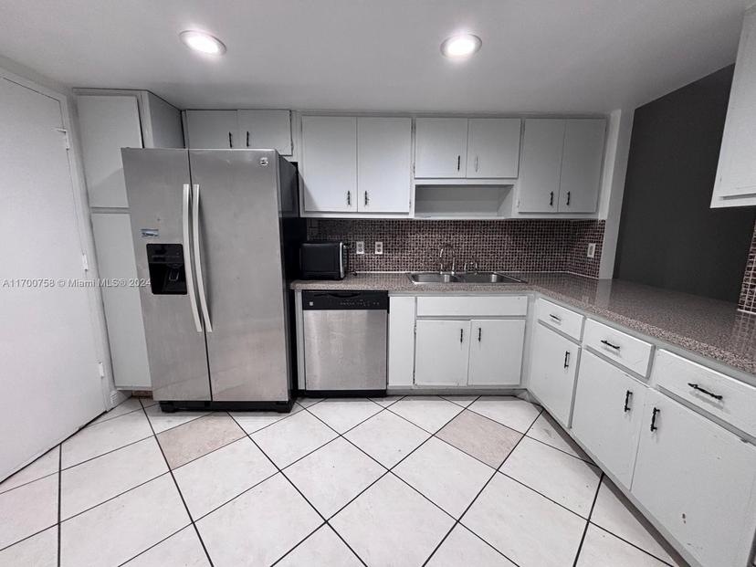 Picture of 1351 NE Miami Gardens Dr # 604E, Miami FL 33179
