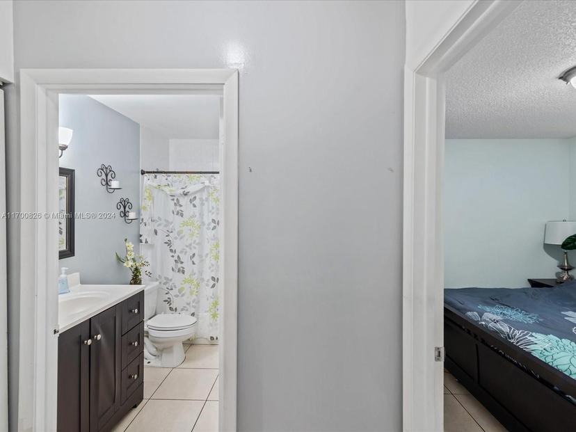 Picture of 8851 NW 119Th St # 3, Hialeah Gardens FL 33018