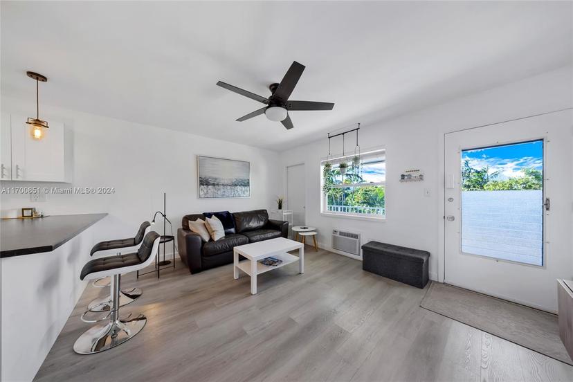Picture of 15610 NE 6Th Ave # 33D, Miami FL 33162