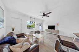 Picture of 15610 NE 6Th Ave # 33D, Miami, FL 33162
