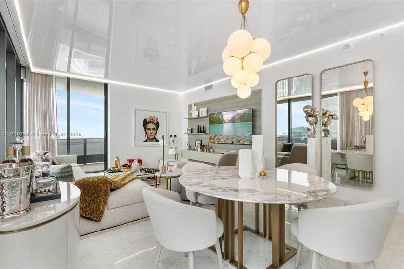 Picture of 1000 Brickell Plz, Miami FL 33131
