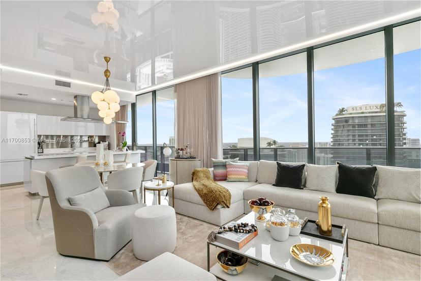 Picture of 1000 Brickell Plz, Miami FL 33131