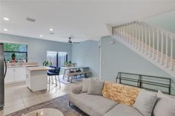 Picture of 887 NE 211Th St # 887, Miami, FL 33179