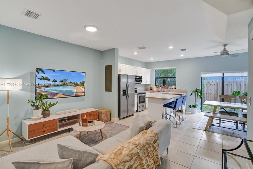 Picture of 887 NE 211Th St # 887, Miami FL 33179