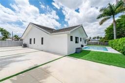 Picture of 9701 SW 56Th Ter, Miami, FL 33173