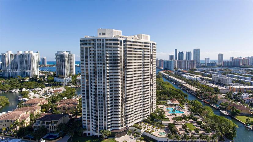 Picture of 1000 W Island Blvd # 2611, Aventura FL 33160