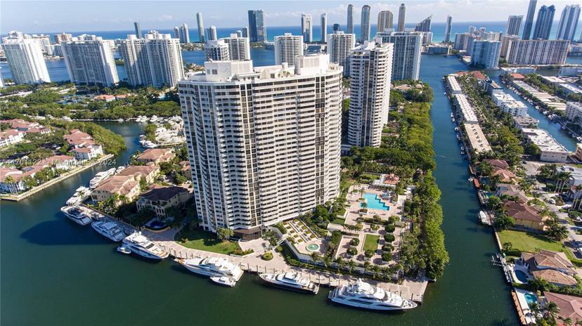 Picture of 1000 W Island Blvd # 2611, Aventura FL 33160