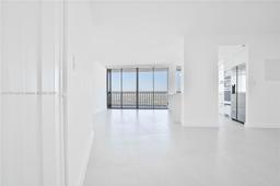Picture of 1000 W Island Blvd # 2611, Aventura, FL 33160