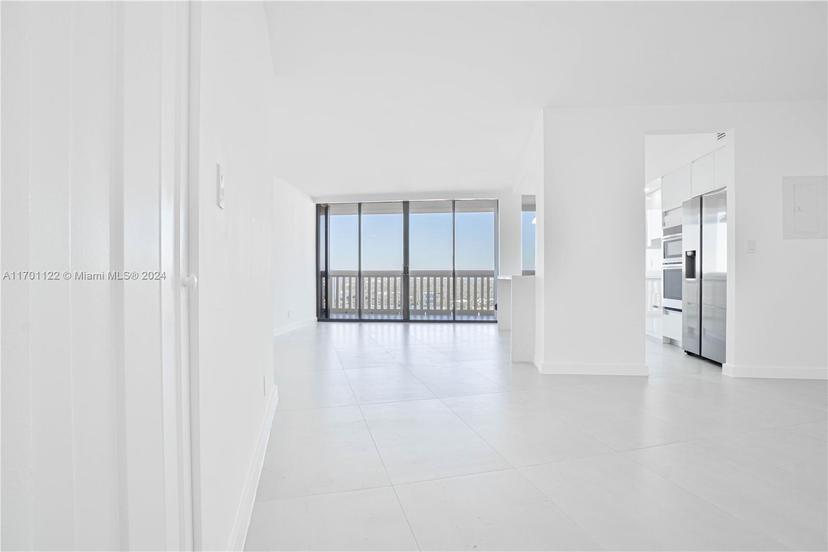 Picture of 1000 W Island Blvd # 2611, Aventura FL 33160