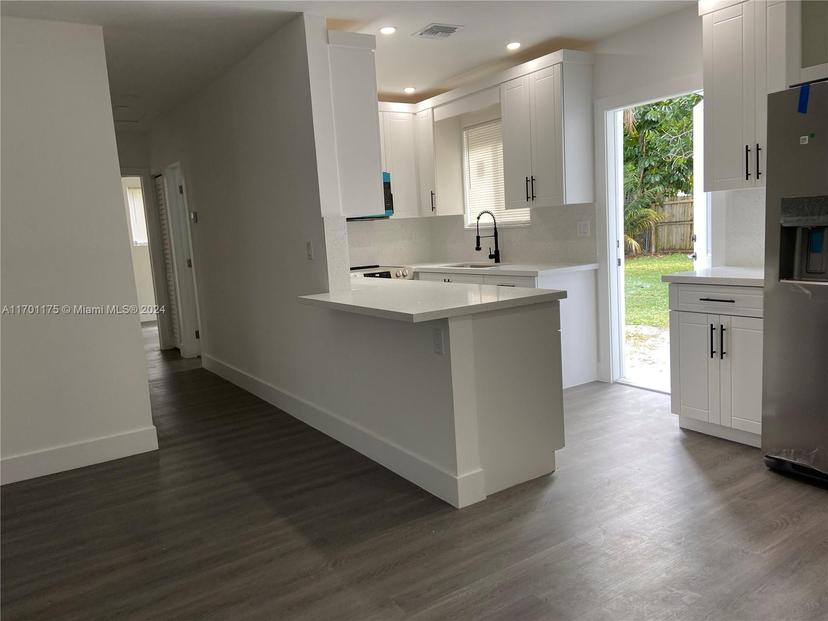 Picture of 1710 NW 124Th Ter, Miami FL 33167