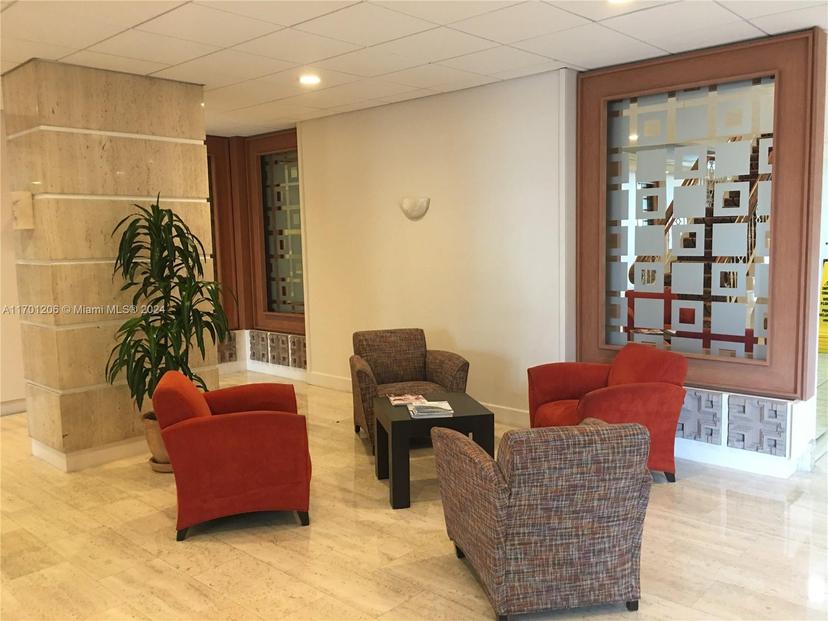 Picture of 2899 Collins Ave # 910, Miami Beach FL 33140