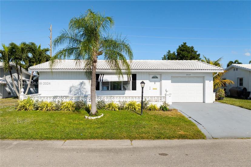 Picture of 2019 SW 16Th Ave, Boynton Beach FL 33426