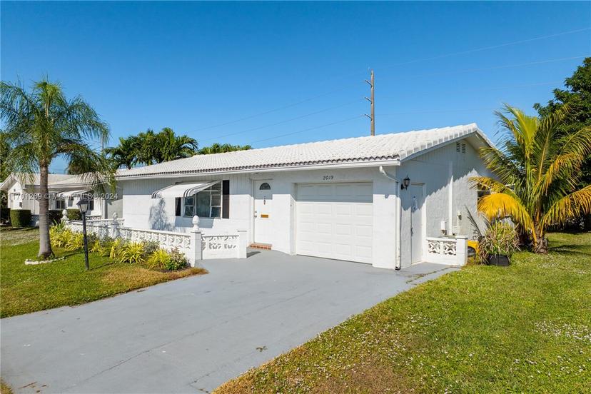 Picture of 2019 SW 16Th Ave, Boynton Beach FL 33426