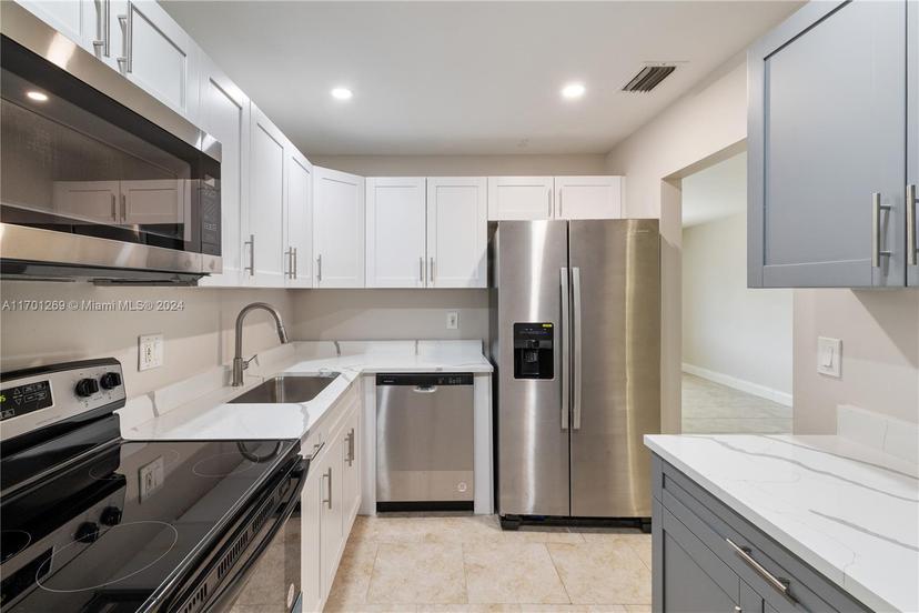 Picture of 2019 SW 16Th Ave, Boynton Beach FL 33426
