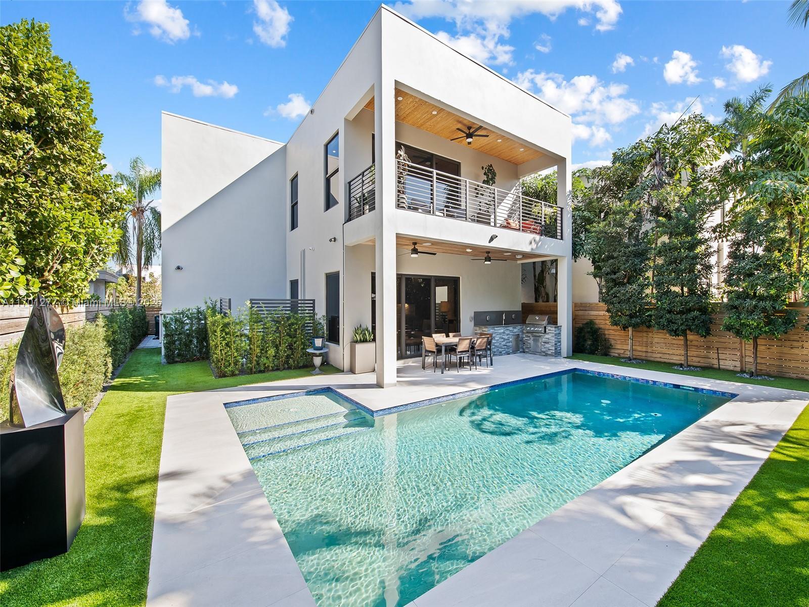 Picture of 739 NE 17Th Way, Fort Lauderdale, FL 33304