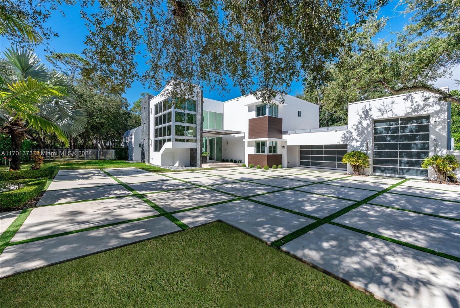 Picture of 6301 SW 114Th St, Pinecrest, FL 33156