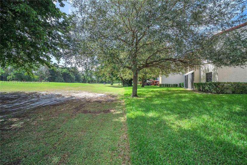 Picture of 7956 Eastlake Dr # F, Boca Raton FL 33433