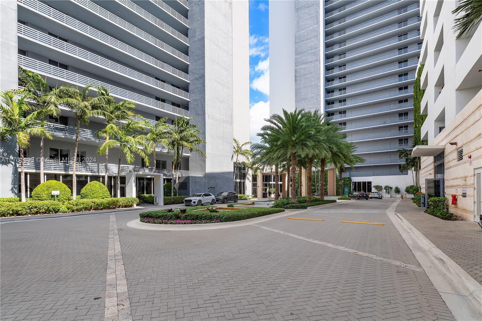 Picture of 16385 Biscayne Blvd # 1816, North Miami Beach, FL 33160