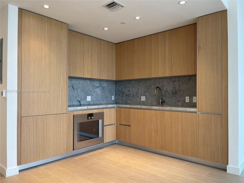 Picture of 500 Alton Rd # 2006, Miami Beach FL 33139