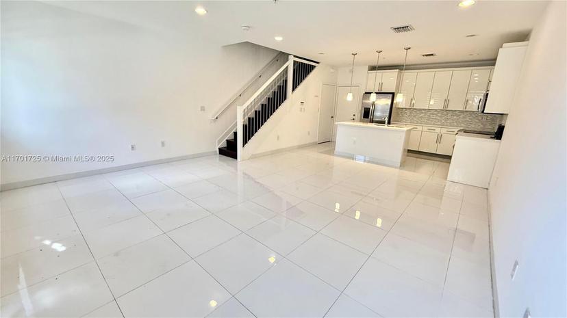 Picture of 2621 NE 212Th Ter # 209, Miami FL 33180