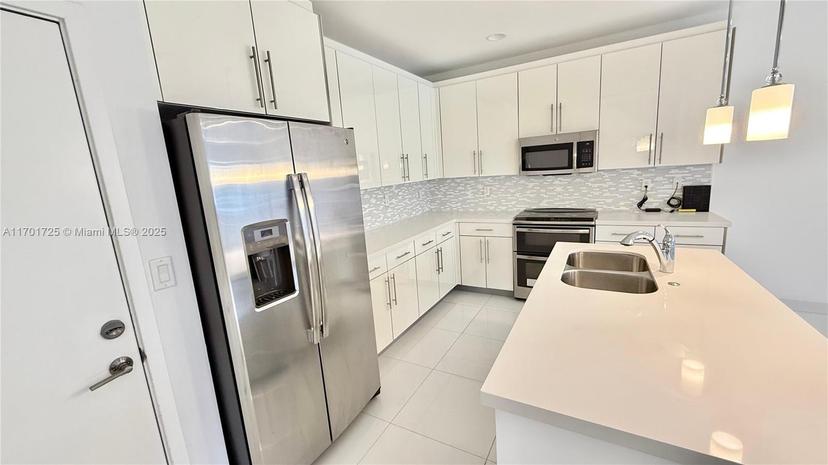 Picture of 2621 NE 212Th Ter # 209, Miami FL 33180