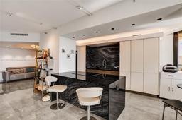 Picture of 20191 E Country Club Dr # 2310, Aventura, FL 33180