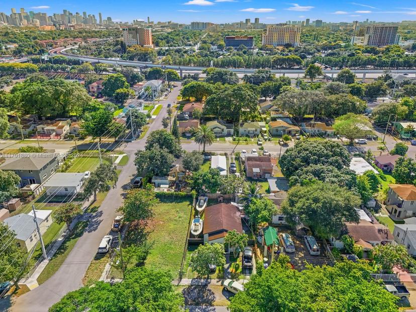 Picture of 1304 NW 43Rd St, Miami FL 33142