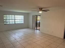Picture of 3686 NW 95Th Ter # 4M, Sunrise, FL 33351
