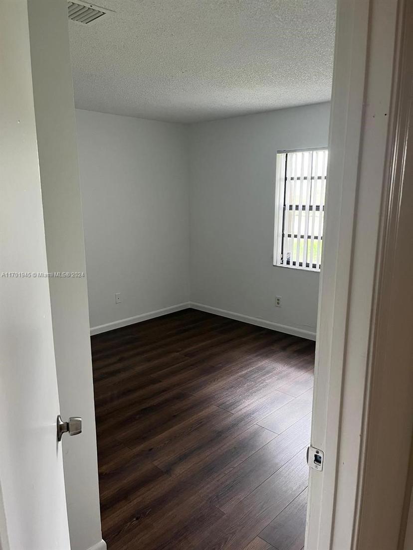 Picture of 3686 NW 95Th Ter # 4M, Sunrise FL 33351